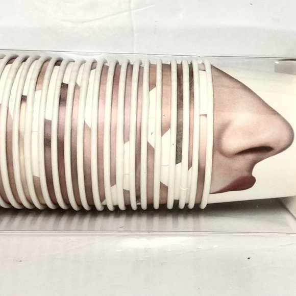 Genuine Fred Pick Your Nose 24 Paper Cups Fun Party New In Box - Picture 2 of 4